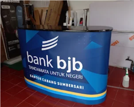Pop Up Table